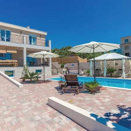 Stunning In With House Sea View Holiday home Pakostane