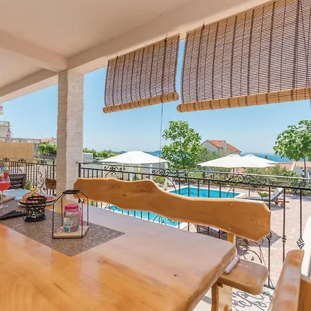 Stunning In With House Sea View Holiday home *