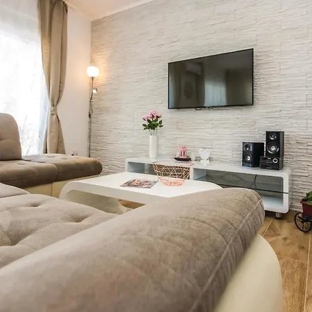Stunning In With House Sea View * Pakostane