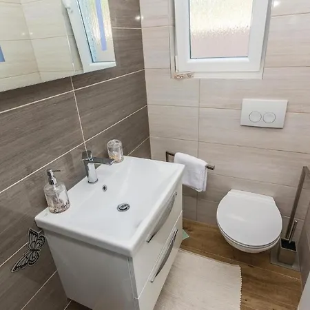 Stunning In With House Sea View Holiday home *
